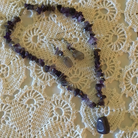 Amethyst February Birthstone Necklace & Earrings - Picture 5 of 6